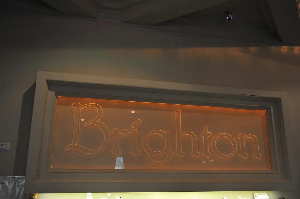 Hotel Brighton バトゥーミ